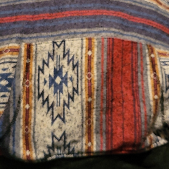 Trademark Brooklyn Cloth pull over sweater with hoodie - Picture 3 of 4